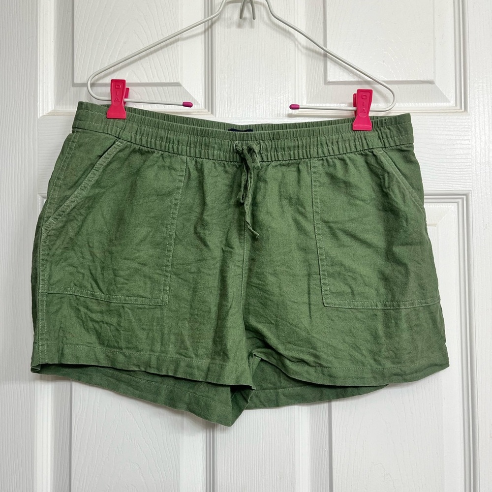 Women’s J Crew Medium Linen Blend Shorts
